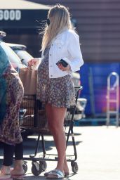 Jessica Hart - Shopping in Los Angeles 11/05/2020