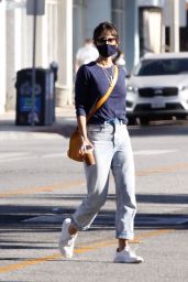 Jordana Brewster Casual Style - Santa Monica 11/04/2020