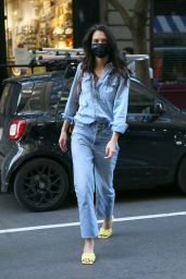 Katie Holmes Street Style - NYC 11/09/2020