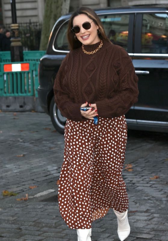 Kelly Brook - Arriving at the Heart Radio Studios in London 11/19/2020