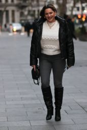 Kelly Brook in a White Jumper and Grey Skinny Jeans - London 11/25/2020