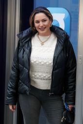 Kelly Brook in a White Jumper and Grey Skinny Jeans - London 11/25/2020