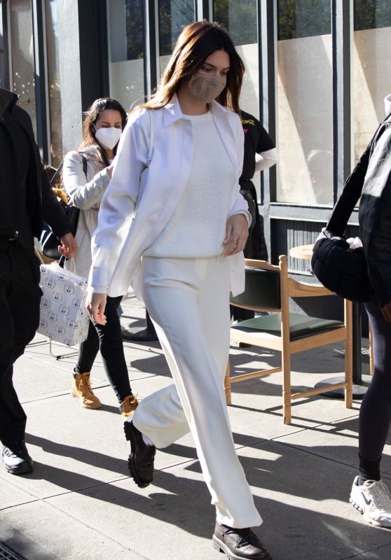 Kendall Jenner - Out in NYC 11/20/2020