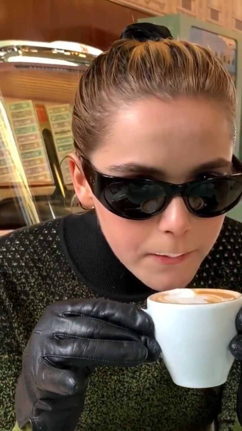 Kiernan Shipka 11/10/2020 • CelebMafia