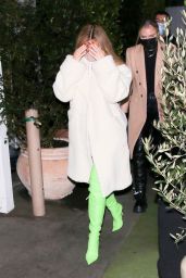 Kylie Jenner - Arrives for Dinner in Santa Monica 11/19/2020