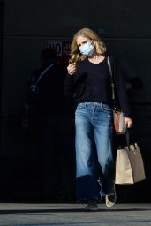 Kyra Sedgwick - Grocery Shopping at Gelsons in Los Angeles 11/29/2020