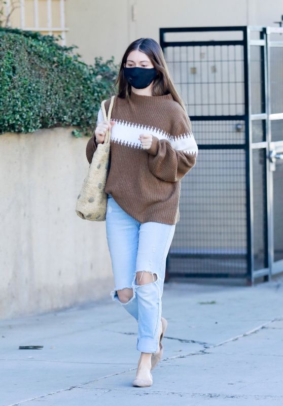 Lauren Parsekian in Casual Outfit 11/29/2020