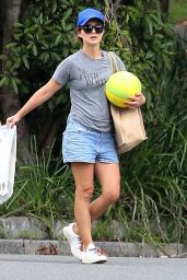 Natalie Portman at Shark Beach in Australia 11/22/2020