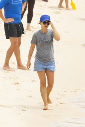 Natalie Portman at Shark Beach in Australia 11/22/2020