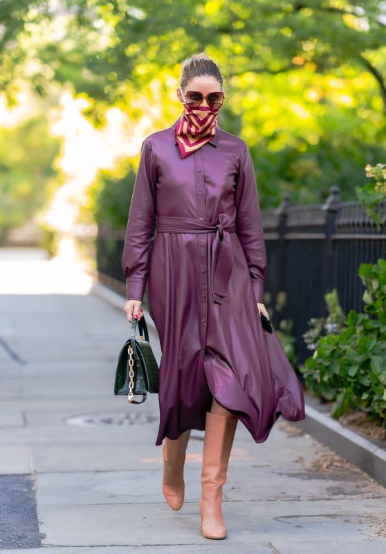 Olivia Palermo Street Fashion - New York City 11/05/2020