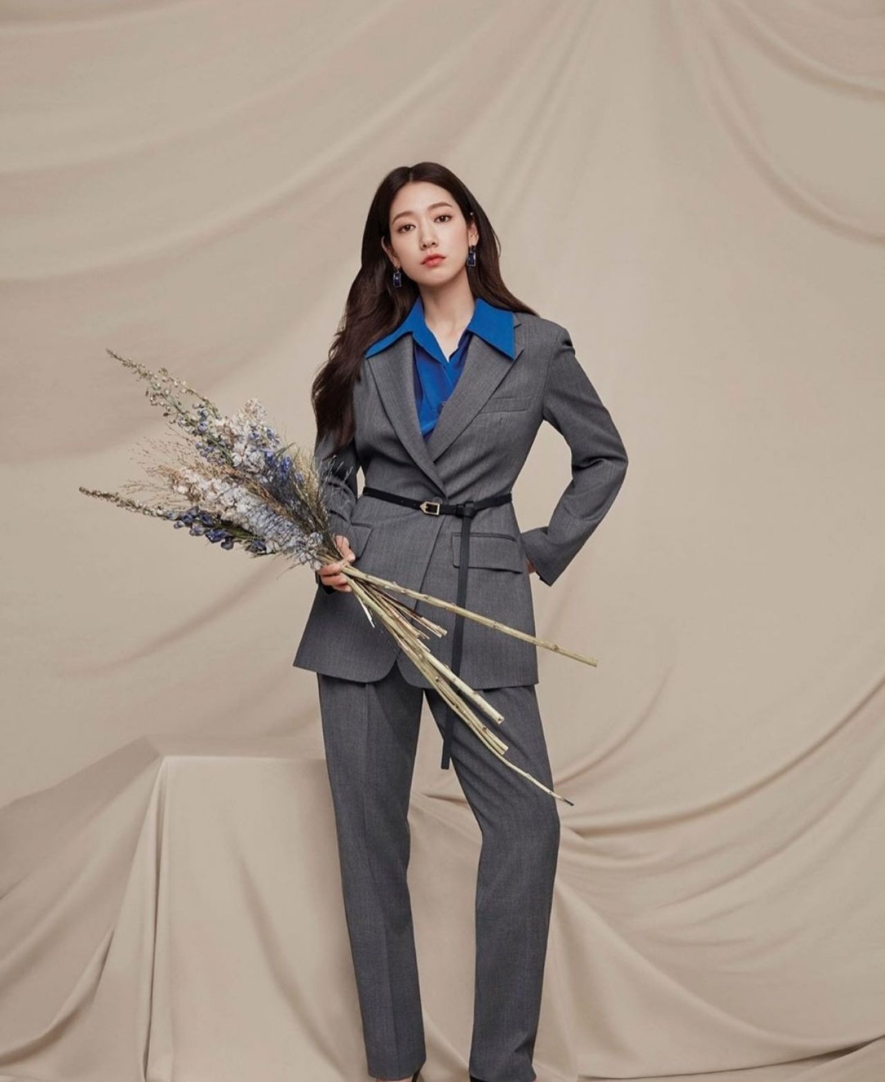 Park Shin-hye Style, Clothes, Outfits and Fashion • CelebMafia
