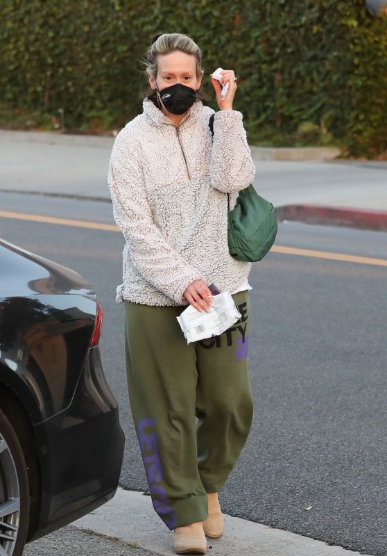 Sarah Paulson - Leaving the Balayage by Nancy Braun Hair Salon in Beverly Hills 11/10/2020