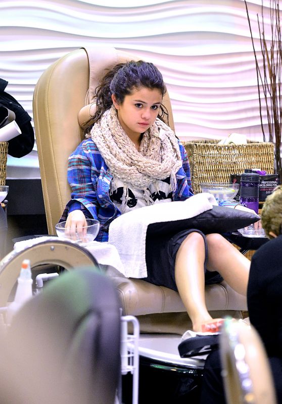 Selena Gomez at Salon in Encino (2013)