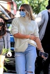 Sofia Richie Street Style - Beverly Hills 11/13/2020