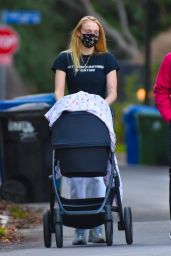 Sophie Turner and Joe Jonas Walk With Their Daughter in LA 11/18/2020