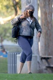 Tyra Banks - Stroll Through a Park in LA 11/24/2020