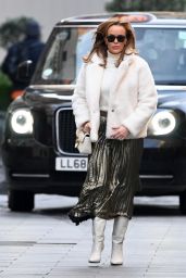 Amanda Holden Street Fashion - London 12/16/2020