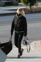 Amber Valletta - Out in Los Angeles 12/16/2020