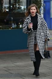 Amy Hart Street Style - Worthing, Sussex 12/22/2020