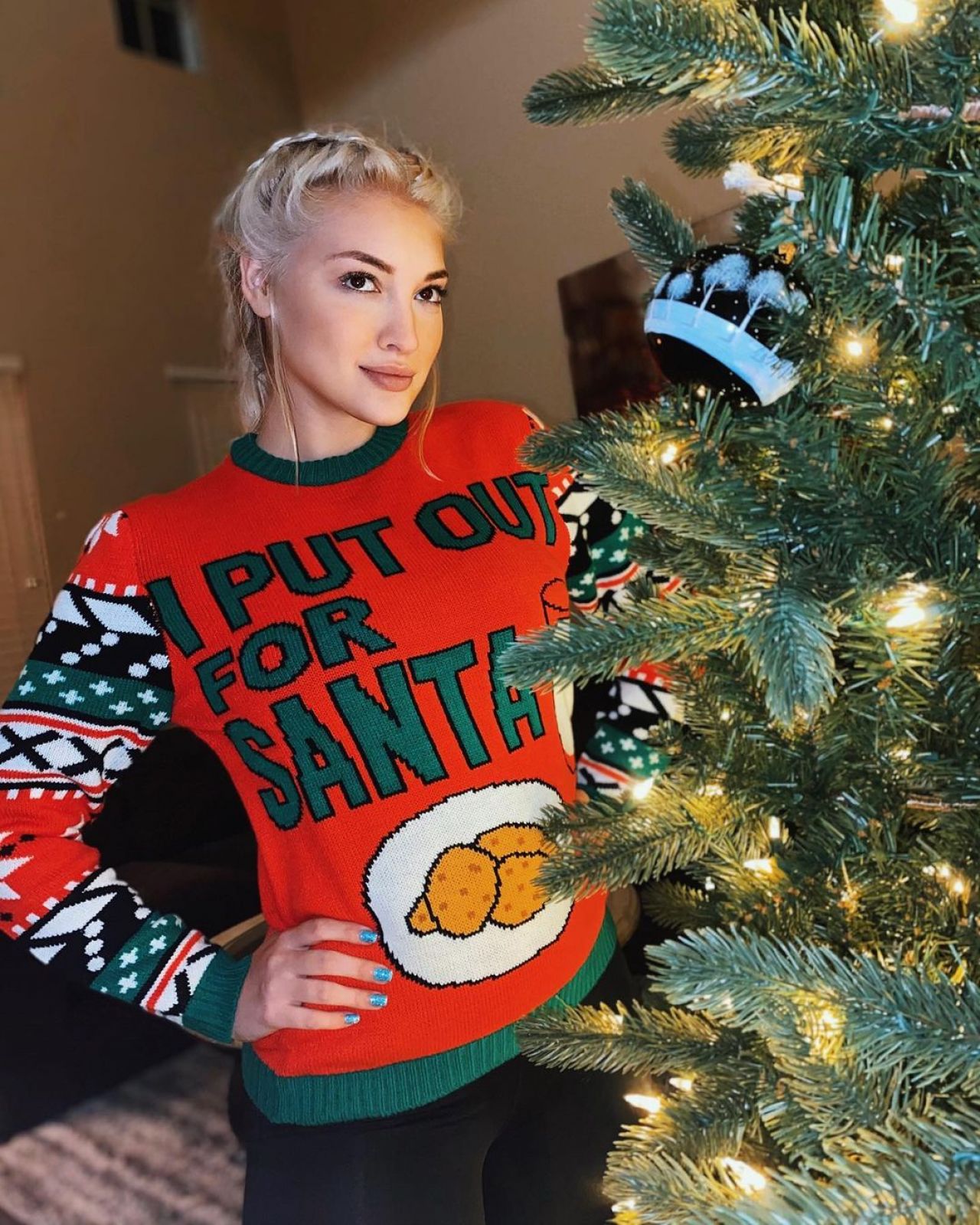 Anna Faith Carlson 12/21/2020 • CelebMafia