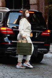 Ashley Graham - Arriving at her New York City Hotel 10/20/2020