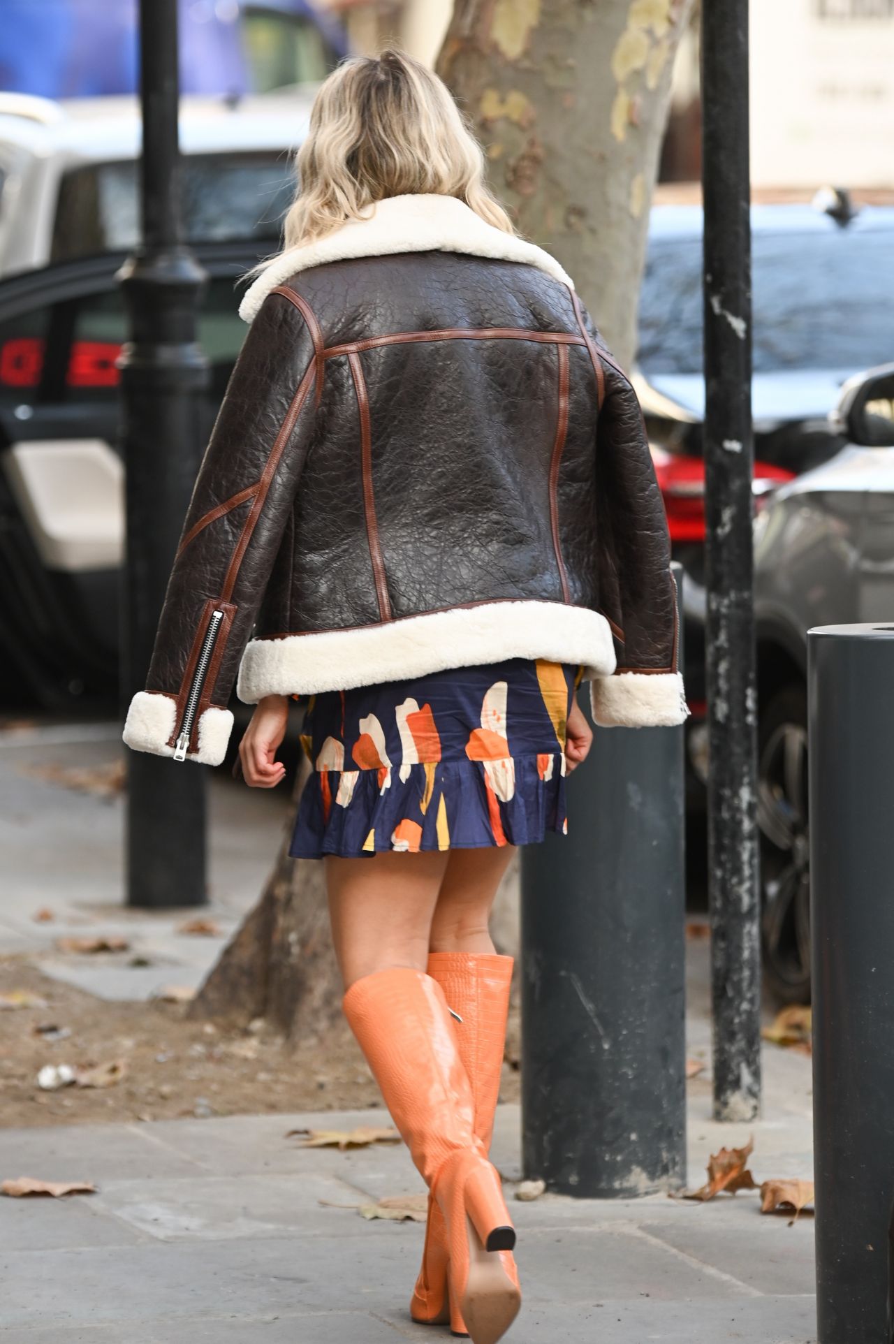 Ashley Roberts In A Retro Style Mini Dress And Knee-high Boots - London 