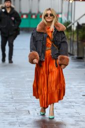Ashley Roberts Street Style - London 12/14/2020