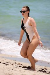 Bianca Elouise in Chanel Swimsuit - Miami July 2019