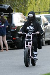 Billie Eilish - Out for a Bike Ride in Los Angeles 12/21/2020