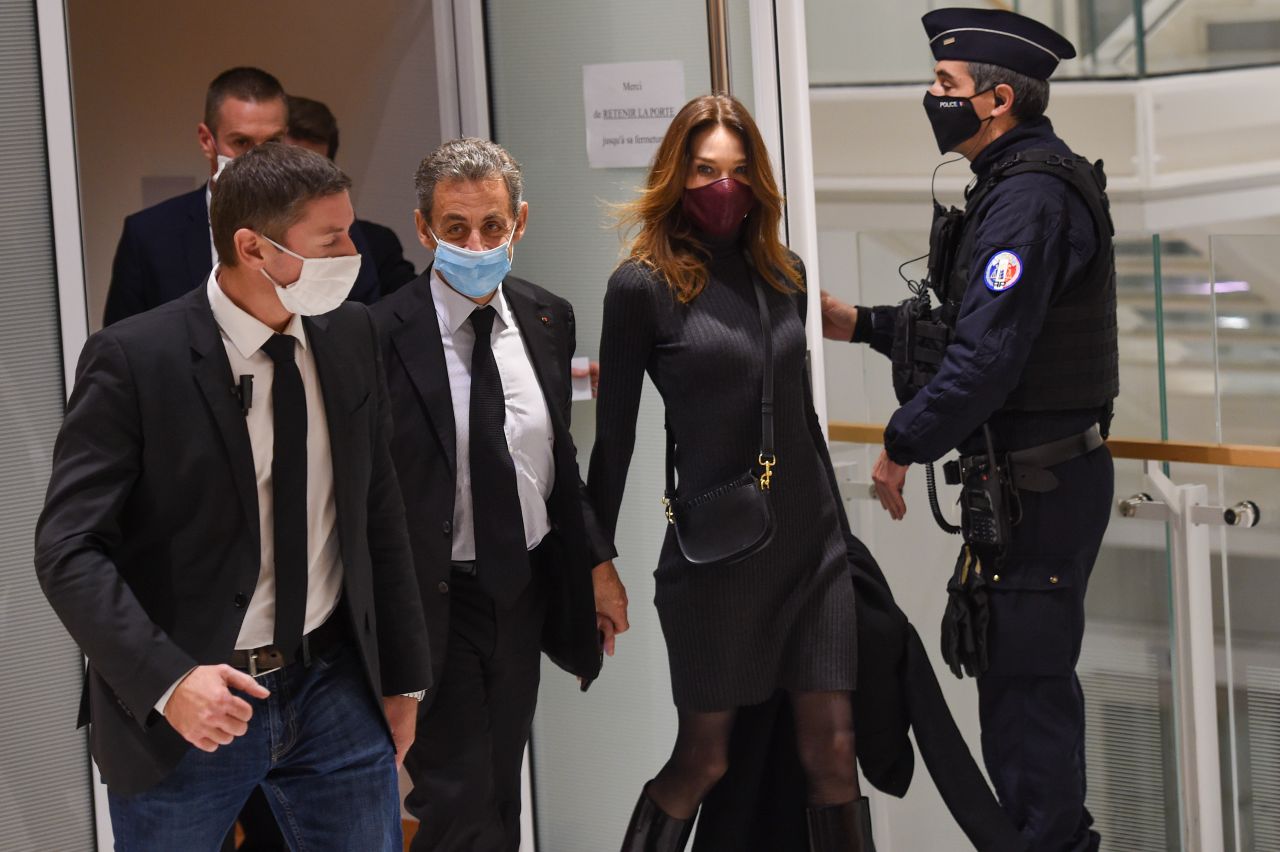 Carla Bruni at Paris Courthouse 12/09/2020 • CelebMafia