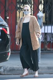 Emma Roberts - Out in Los Feliz 12/09/2020