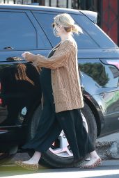 Emma Roberts - Out in Los Feliz 12/09/2020