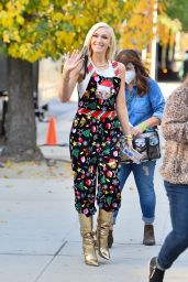 Gwen Stefani in Cat Themed Christmas Romper - Santa Monica 12/09/2020