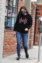 Jennifer Garner - Running Errands in Brentwood 12/17/2020