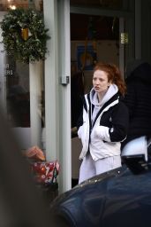 Jess Glynne on Christmas Eve in North London 12/24/2020