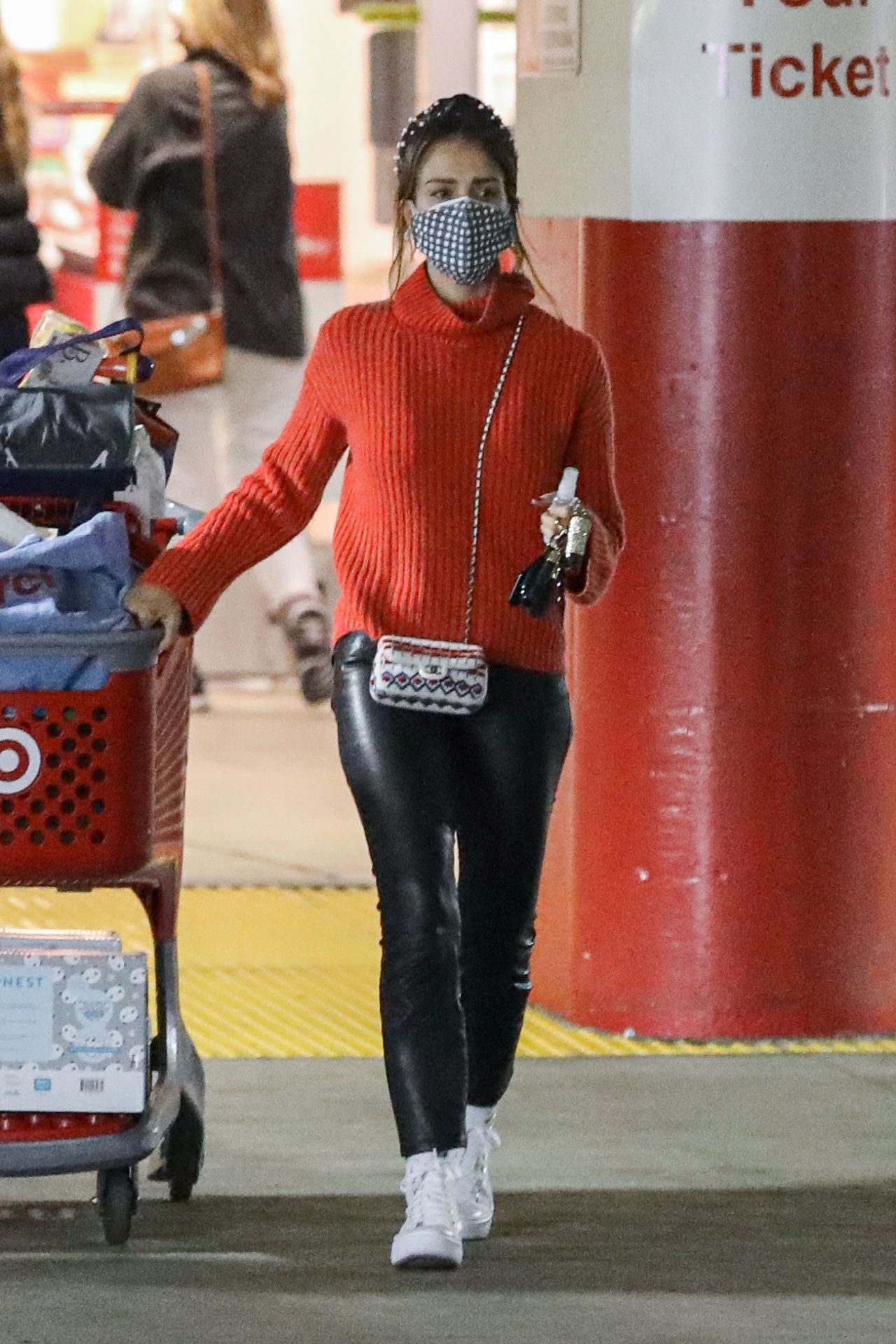 Jessica Alba - Christmas Shopping at Target in Hollywood 12/04/2020 ...