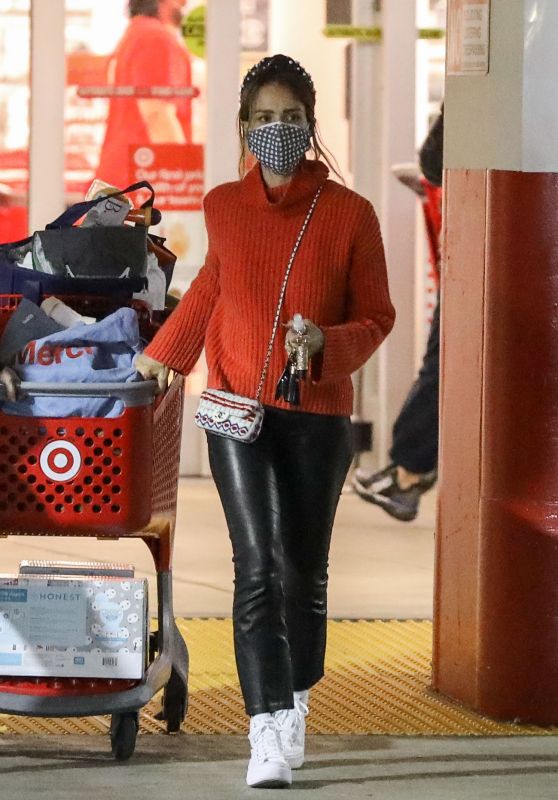 Jessica Alba - Christmas Shopping at Target in Hollywood 12/04/2020