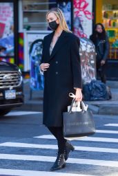 Karlie Kloss - Out in SoHo, New York 12/10/2020