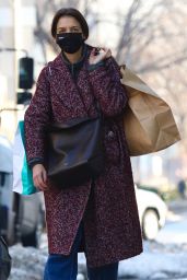 Katie Holmes - Christmas Shopping in NYC 12/21/2020