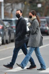 Katie Holmes - Heads to a Museum in NY 12/01/2020