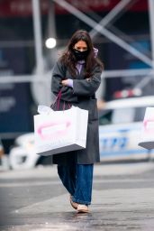 Katie Holmes - Shopping at ABC Carpet and Home in NYC 12/20/2020