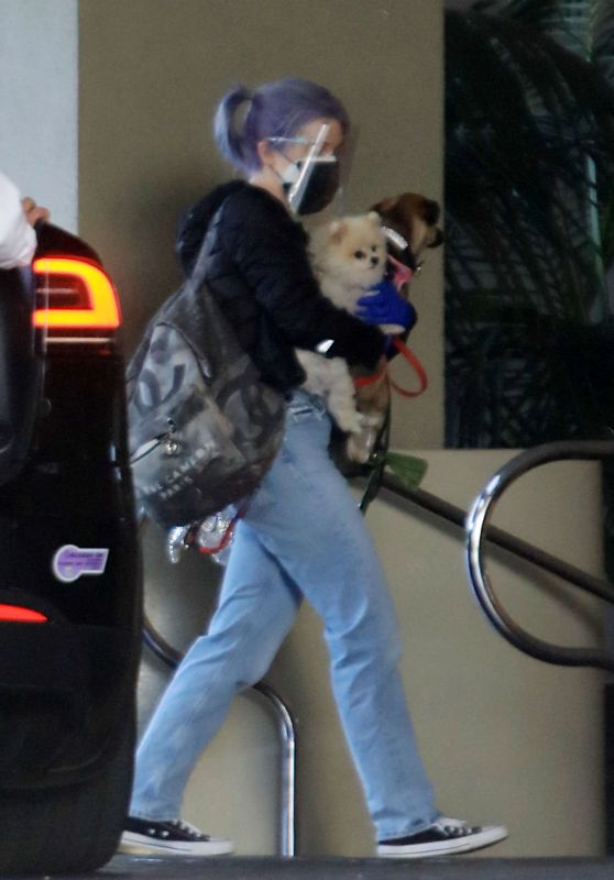 Kelly Osbourne - Out in LA 12/12/2020