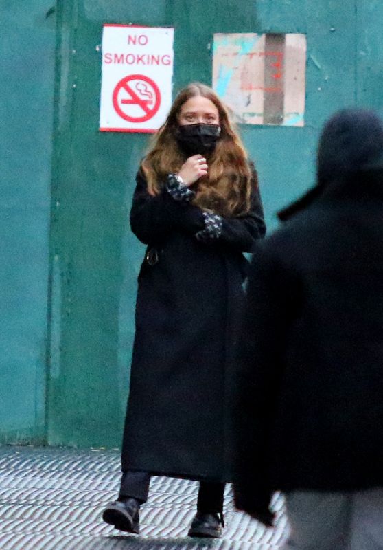 Mary-Kate Olsen - Out in Manhattan