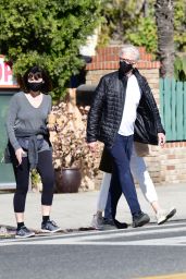 Mary Steenburgen and Kate Danson at the Beach in Los Angeles 12/20/2020