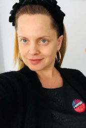 Mena Suvari 12/16/2020