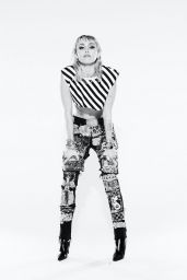  Miley Cyrus – "She is Here" Photoshoot December 2020