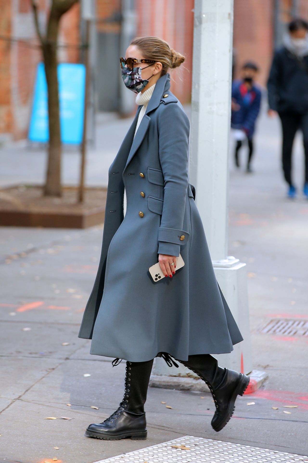 Olivia Palermo Street Fashion - Out in Brooklyn 12/13/2020 • CelebMafia