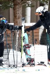 Rebel Wilson - Wraps Up a Day of Skiing in Aspen 12/18/2020