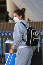 Sara Sampaio an All Grey Track Suit - LAX in LA 12/11/2020 • CelebMafia