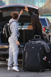 Sara Sampaio an All Grey Track Suit - LAX in LA 12/11/2020 • CelebMafia